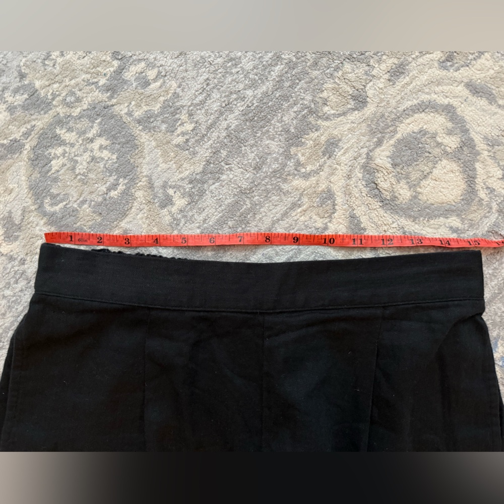 Clean Pull-On Shorts in Linen-Cotton - Picture 8 of 11